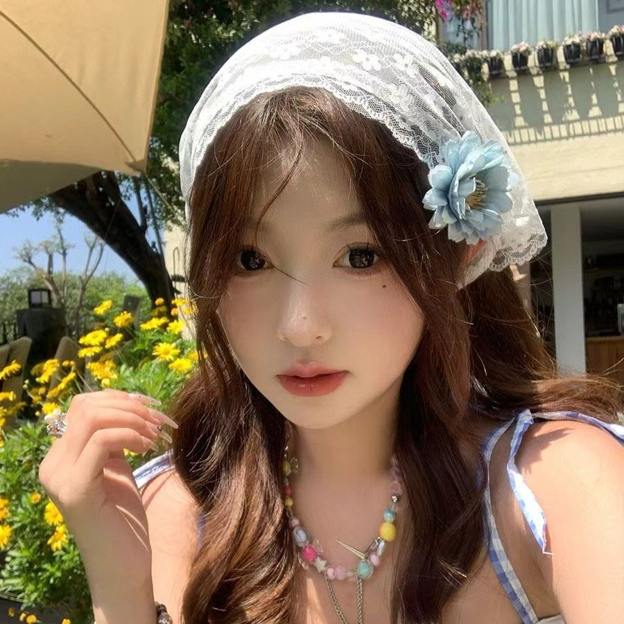 ผ้าพันคอสามเหลี่ยมลูกไม้สีขาว  - Photography Triangle บทวิจารณ์และราคา